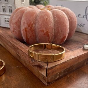 Bangle bracelet gold